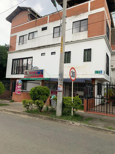 Venta De Edificio Rentando Barrio Caney