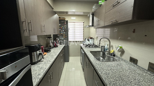 Casa En Condominio En Martinez De Rozas