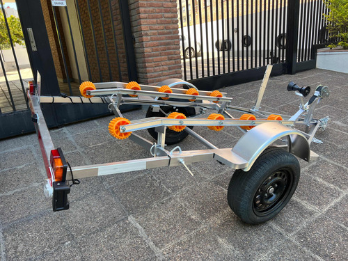 Imagen 19 de 24 de Trailer Moto De Agua