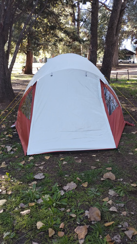 Carpa Waterdog Cuzco , Termo Sellad 4 Estaciones, 4 Personas Bordó (Usado)