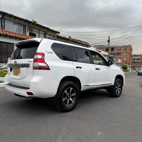 Camioneta Blindada Único Dueño En Buen Estado