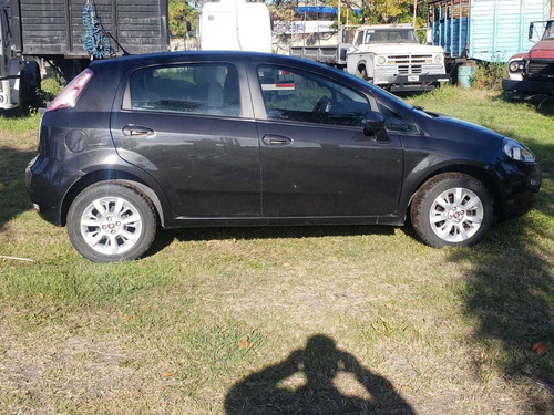 Fiat Punto 1.4 Attractive C/radio Integrada 2015