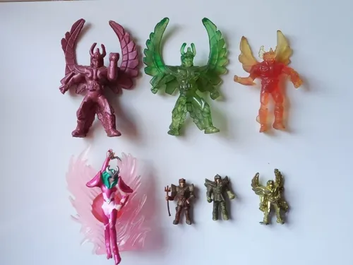 comprar  Lote De Caballeros Del Zodiaco Bootleg 