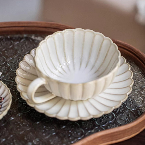 Taza De Café Y Platillo Conjunto De Leche Desayuno