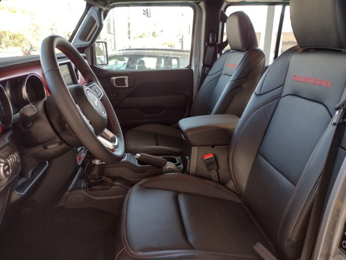 Imagen 5 de 15 de Jeep Gladiator Rubicon 3,6l 4x4 At8 Fisica My21 Lop