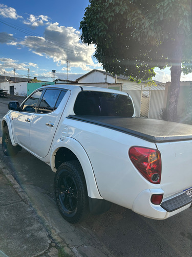 Mitsubishi L200 3.2 Triton Hpe Cab. Dupla 4x4 Aut. 4p