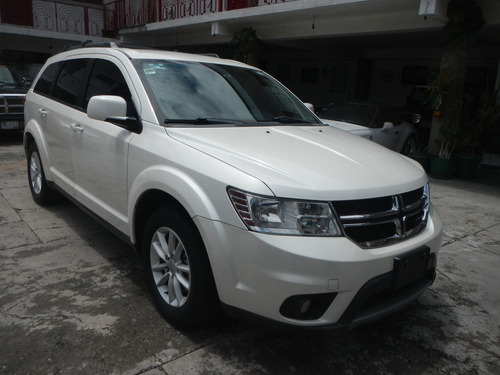 Dodge Journey 2.4 Sxt 7 Pasajeros Lujo At