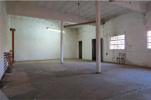 Casas Mas 3 Locales Y 2 Galpones Tomaria Vehiculo