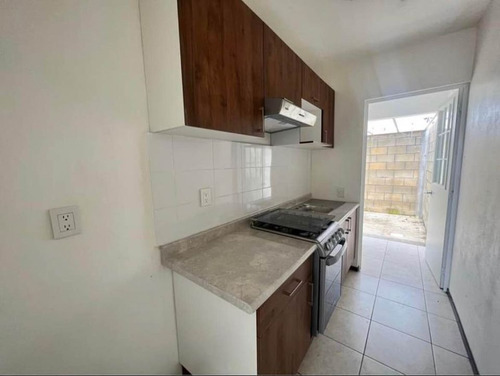 Imagen 4 de 12 de Casa En Renta En Fracc. Bosques Del Sayab Berriozabal
