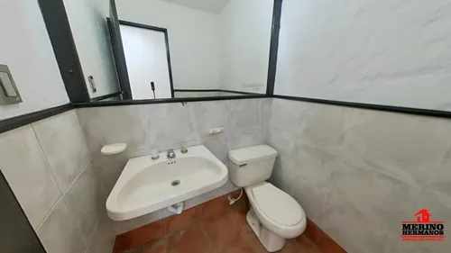 Local En Arriendo En Medellín - Laureles