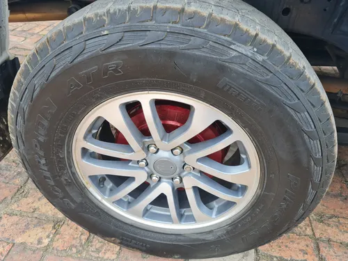 Nissan NP300 Frontier 2.5cc MT AA 4X2
