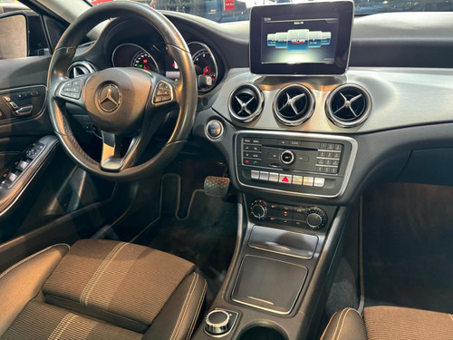Mercedes-Benz Classe GLA 1.6 Advance Turbo Flex 5p