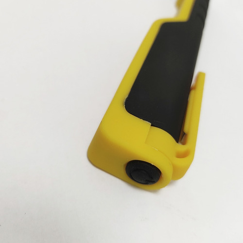 Imagen 5 de 6 de Combo 2 Linternas Luz Led Faro De Mano Tipo Lapicera Gancho