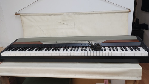 Piano Korg Sp250 A Reparar No Enciende Gris