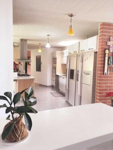 Imagen 5 de 30 de En Venta O Alquiler Casa 1000m2 11h/10b/11p La Lagunita