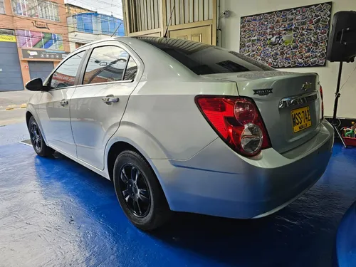 Chevrolet Sonic LT 1.6 MT