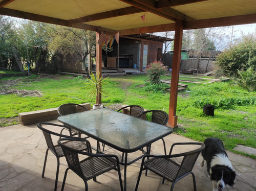 Casa Familiar Con Piscina, Quincho Y Gran Terreno Colina