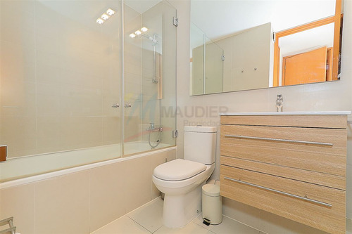 Departamento En Arriendo De 2 Dorm. En Las Condes