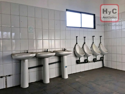 Edificio En Venta En La Comuna De Maipú, 10 Minutos Plaza De