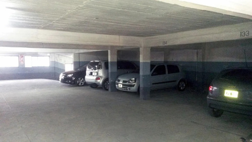 Imagen 2 de 6 de Venta Cochera En El Centro De Avellaneda