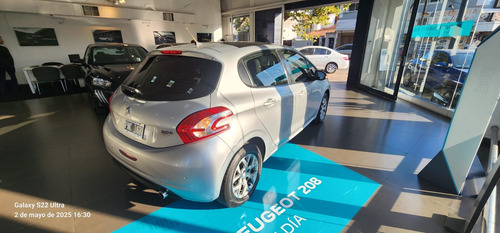 Peugeot 208 1.6 Allure Touchscreen