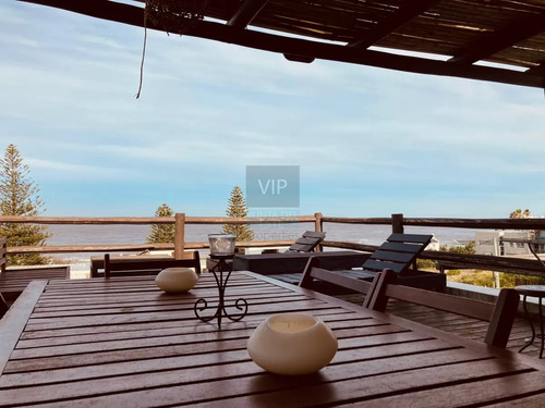 Alquiler Verano Apartamento De 3 Dormitorios + Servicio, Con Vista Al Mar.
