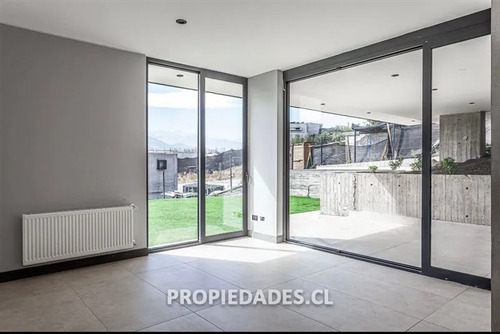 Casa En Condominio En Arriendo En Lo Barnechea