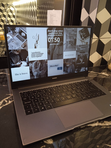 Laptop Huawei Matebook D14 Core I3 8gb + 256gb Ssd Gris (Usado)