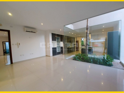 Casa Con Piscina En Alquiler En Condominio Colinas Del Urubó