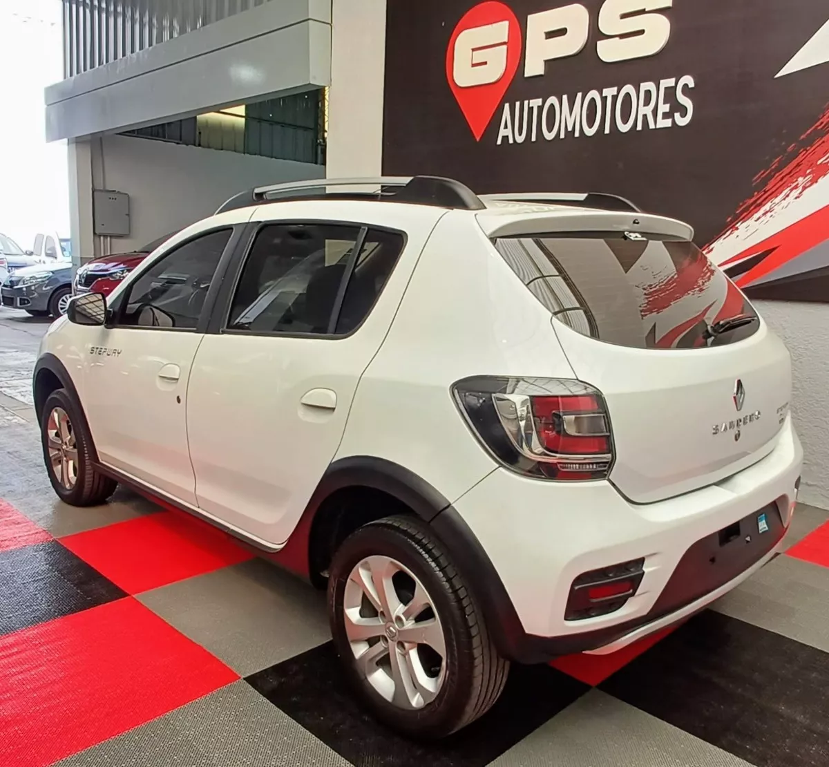 Renault Sandero Stepway 1.6 Dynamique 105cv