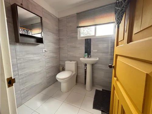 Vendo Hostal, Amoblada, Cerca A Recuca