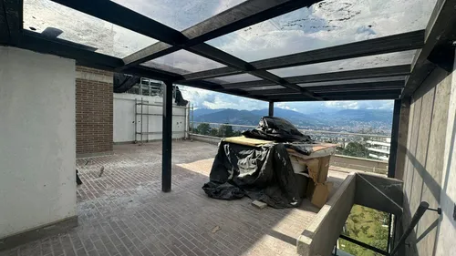 Apartamento En Venta En Loma Del Escobero. Cod V12466