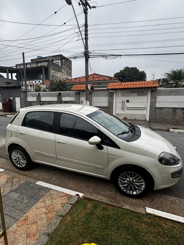 Fiat Punto 1.6 16V Essence Sp Dualogic Flex 5P