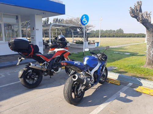 Imagen 8 de 8 de Yamaha R1