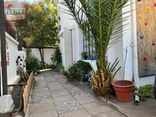 Se Arrienda Casa Destino Comercial. 2 Pisos.