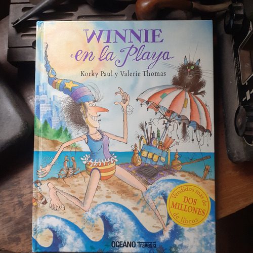 Winnie En La Playa / Korky Paul - Valerie Thomas