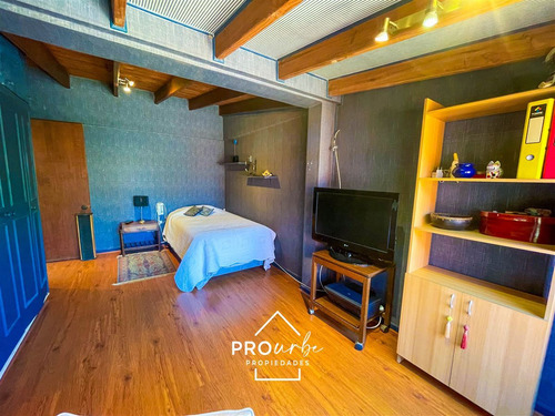 Venta Casa,los Dominicos Las Condes, 4 Dormitorios, Piscina.