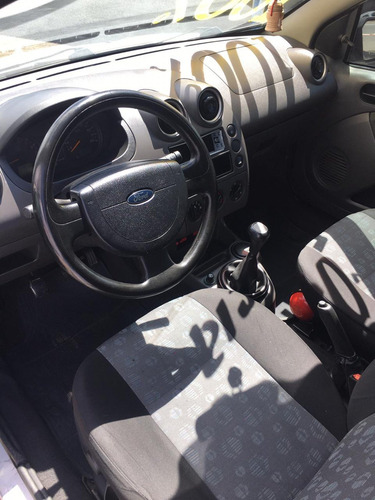 Ford Fiesta 1.6 Mpi Hatch 8v Flex 4p Manual 2004/2005