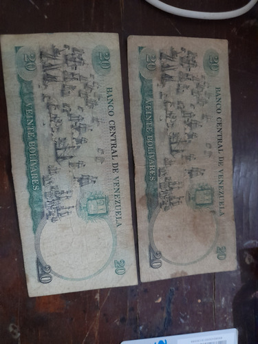 Dos Billetes De 20 Bolívares Año 1987