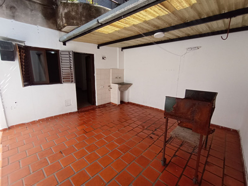 Venta Depto 1 Dormitorio C/ Patio Echesortu