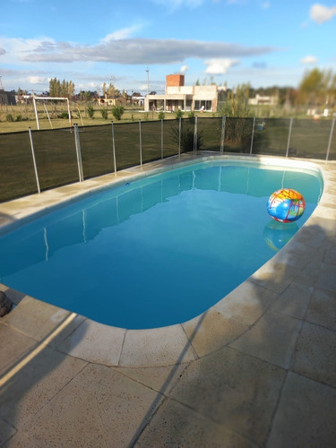 Imagen 27 de 30 de Hermosa Casa Con Pileta En Barrio Cerrado Los Fresnos Uribelarrea