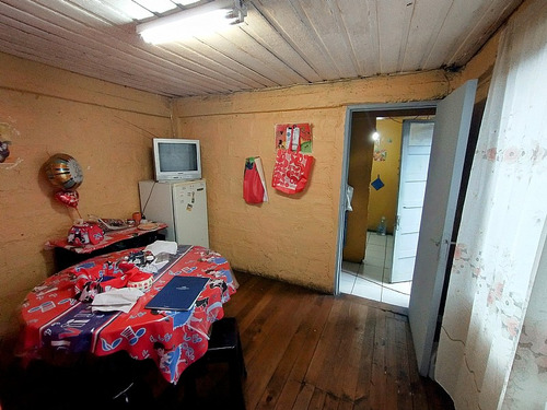 Casa Reguarizada 3d/1b En Cerro Navia.
