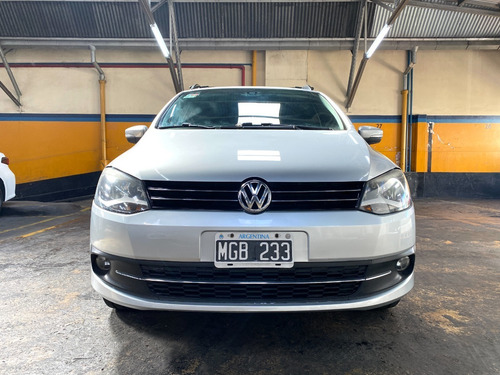 Imagen 2 de 23 de Volkswagen Suran 1.6l 2013