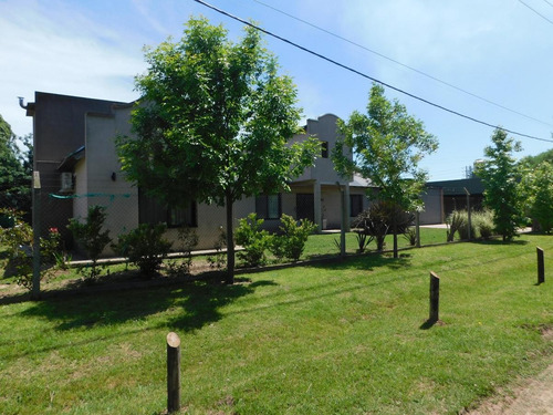 Imagen 1 de 30 de Quinta En Venta - Francisco Alvarez