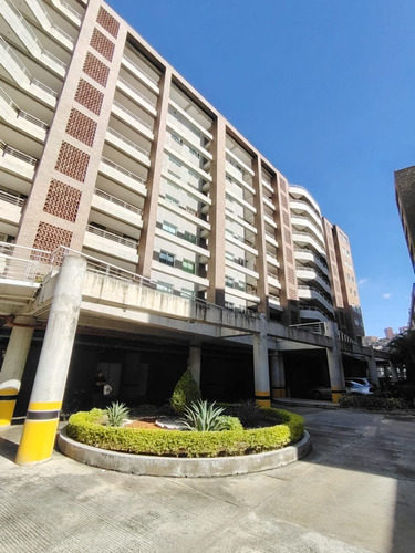 Alquiler De Apartamento En Urbanizacion Escampadero
