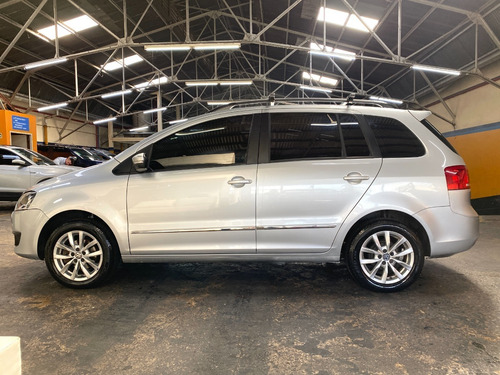 Imagen 8 de 23 de Volkswagen Suran 1.6l 2013