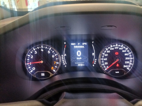 Jeep Renegade 1.8 Sport At6