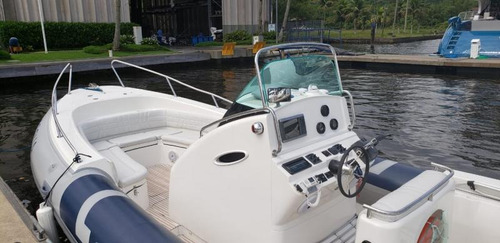 Bote Zefir G800, 2011. 02x Evinrude 175hp- Marina Atlântica