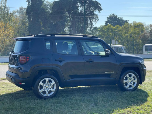 Imagen 4 de 18 de Jeep Renegade 1.8 4x2 Sport At 2023