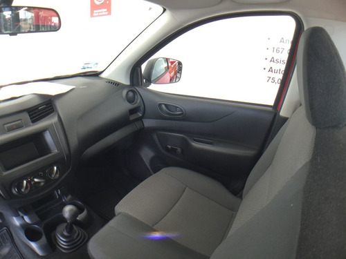 Imagen 14 de 15 de Nissan Np300 2 Puertas